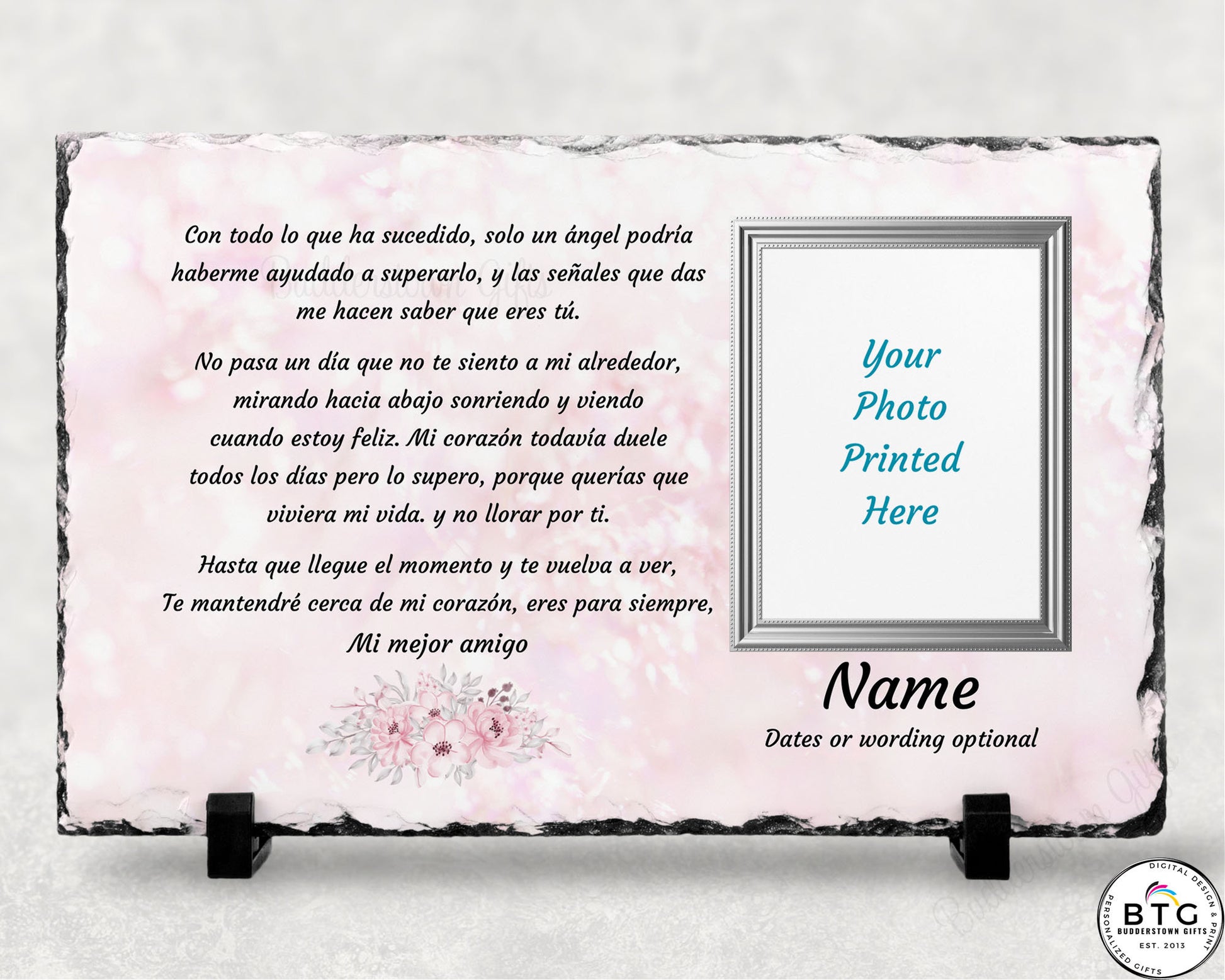 Spanish sympathy gift Photo Slate, printed with a beautiful poem. This Memorial Slate serves as a thoughtful gesture for your grieving loved one, expressing your heartfelt care during this difficult time. Alternatively, use it to honor and display the cherished memories of your late loved one. Measuring 7 1/2" x 11